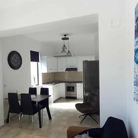Apartament Emmanuel Agia Marina